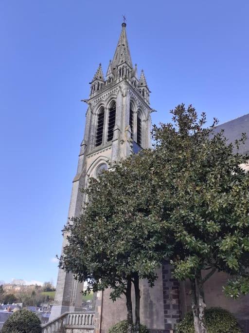 Charming Detached 2 Bedroom Ancient House In Medieval Quarter Of A Small Town In The Pays De La Loire, France Sillé-le-Guillaume Exteriör bild